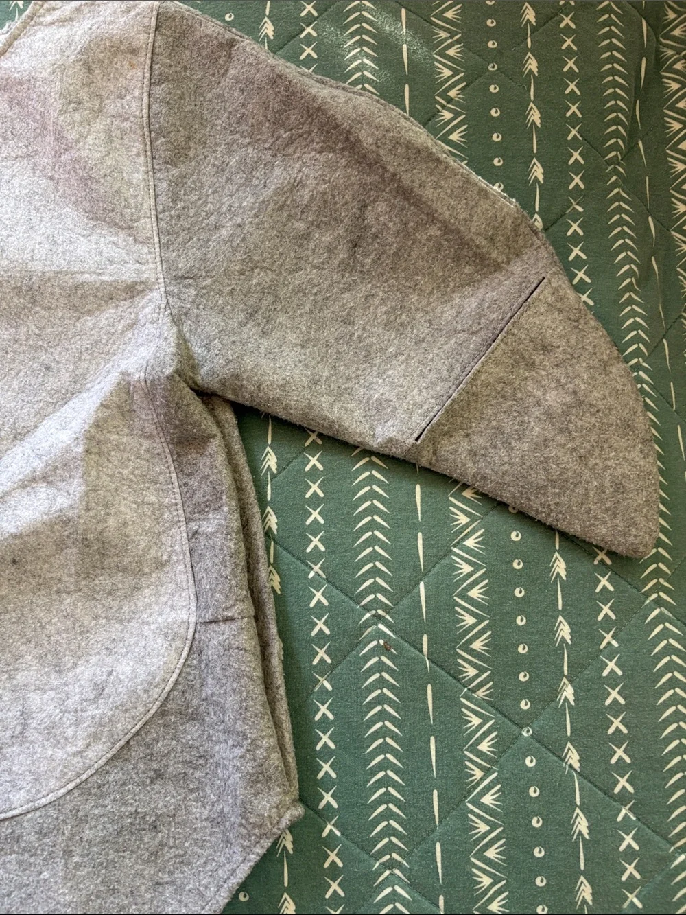 POTTERY BARN KIDS Hammerhead Shark Costume Size 4-6